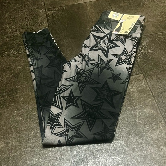 No Boundaries Pants - New! NoBo High Rise Ankle Length Grey Star Leggings